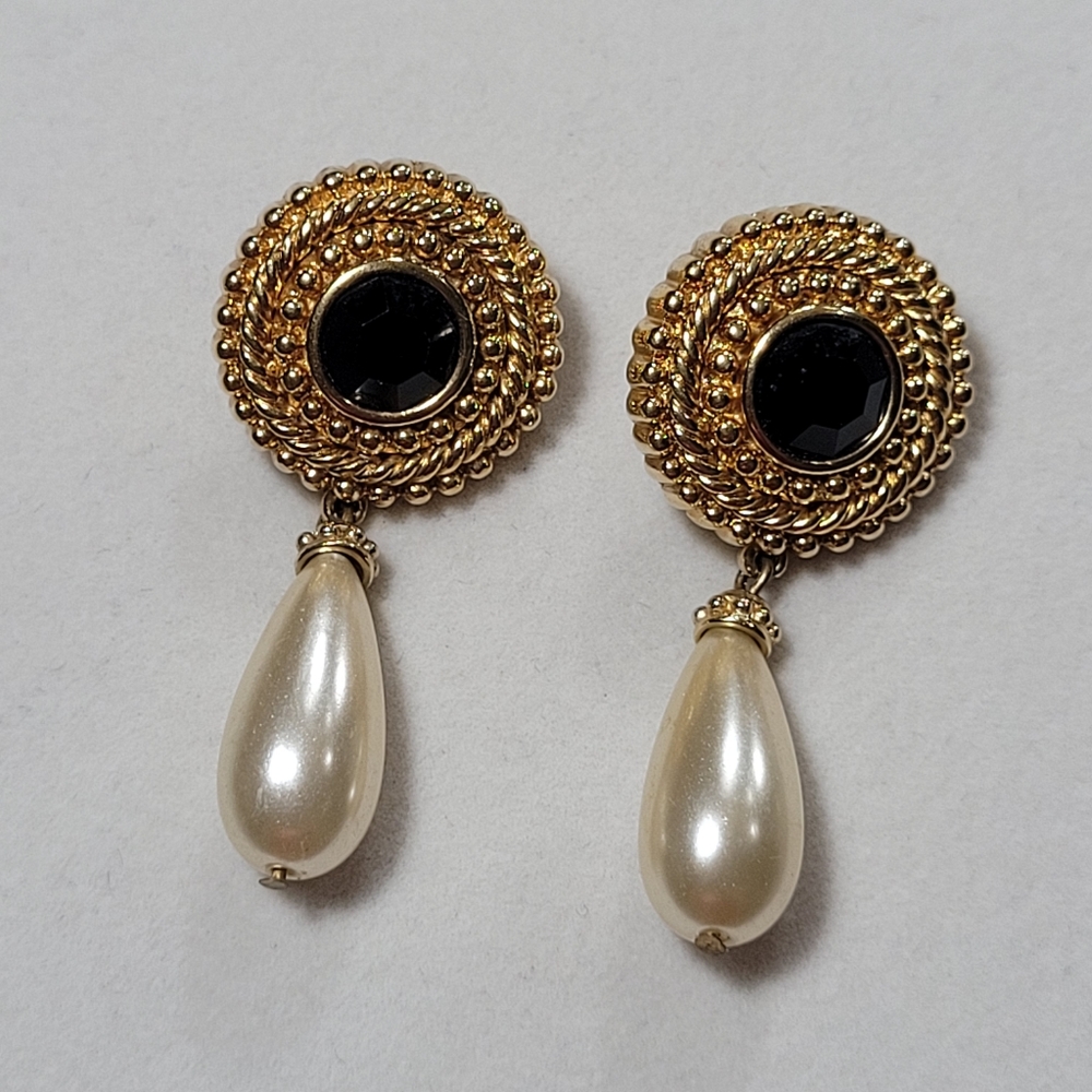 Vintage SWAROVSKI Earrings.